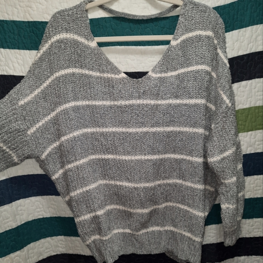 Womens open backed sweater XL